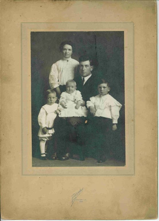 John (son of John & Martha) and Mary Jane Atkinson w/ children, Joe, Anne, Clyde. c. 1907  (submitted by Kay Price:  kaylynn54@comcast.net)